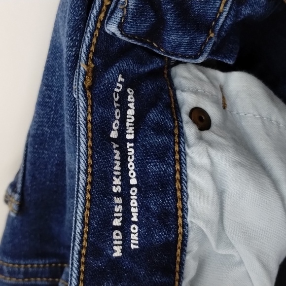 Universal Thread Skinny Midrise Bootcut Denim Jeans Size 10/30R Distressed - Picture 12 of 13